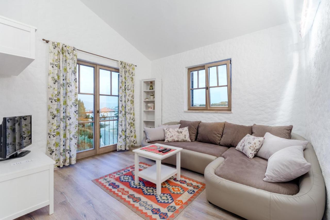 Apartments Villa Kameja Donji Okrug  Phòng bức ảnh