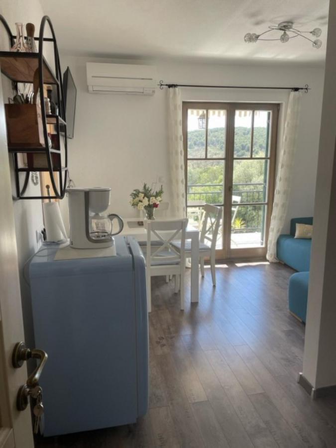 Apartments Villa Kameja Donji Okrug  Ngoại thất bức ảnh