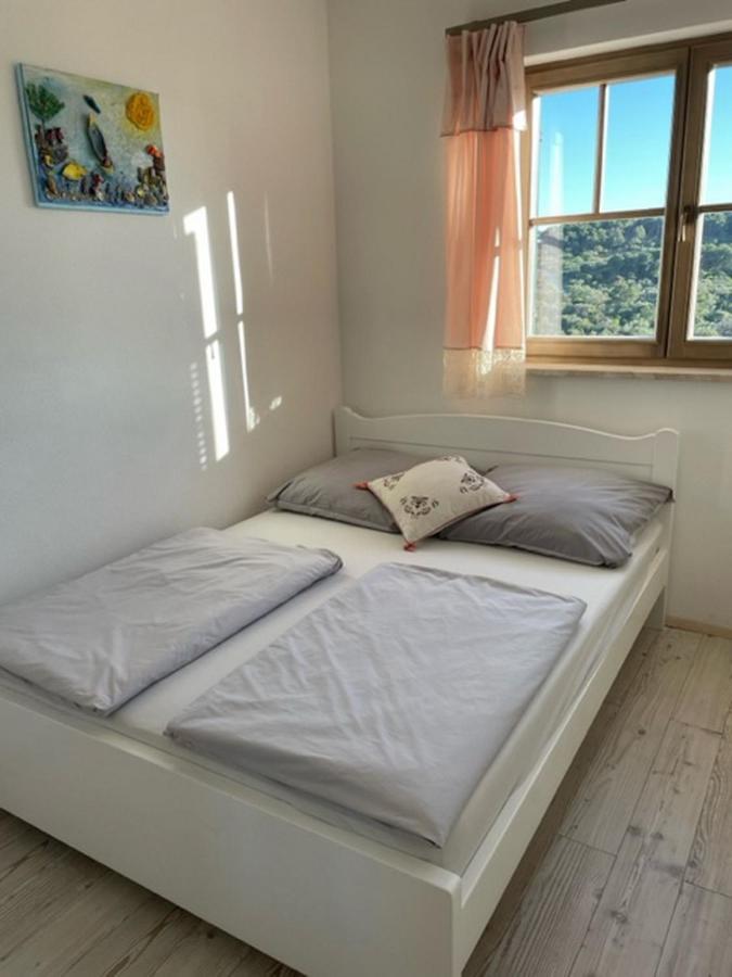 Apartments Villa Kameja Donji Okrug  Ngoại thất bức ảnh